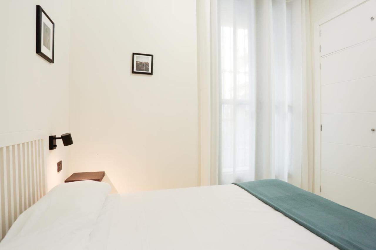 Monkeys Apartments Cervantes Севилья Экстерьер фото