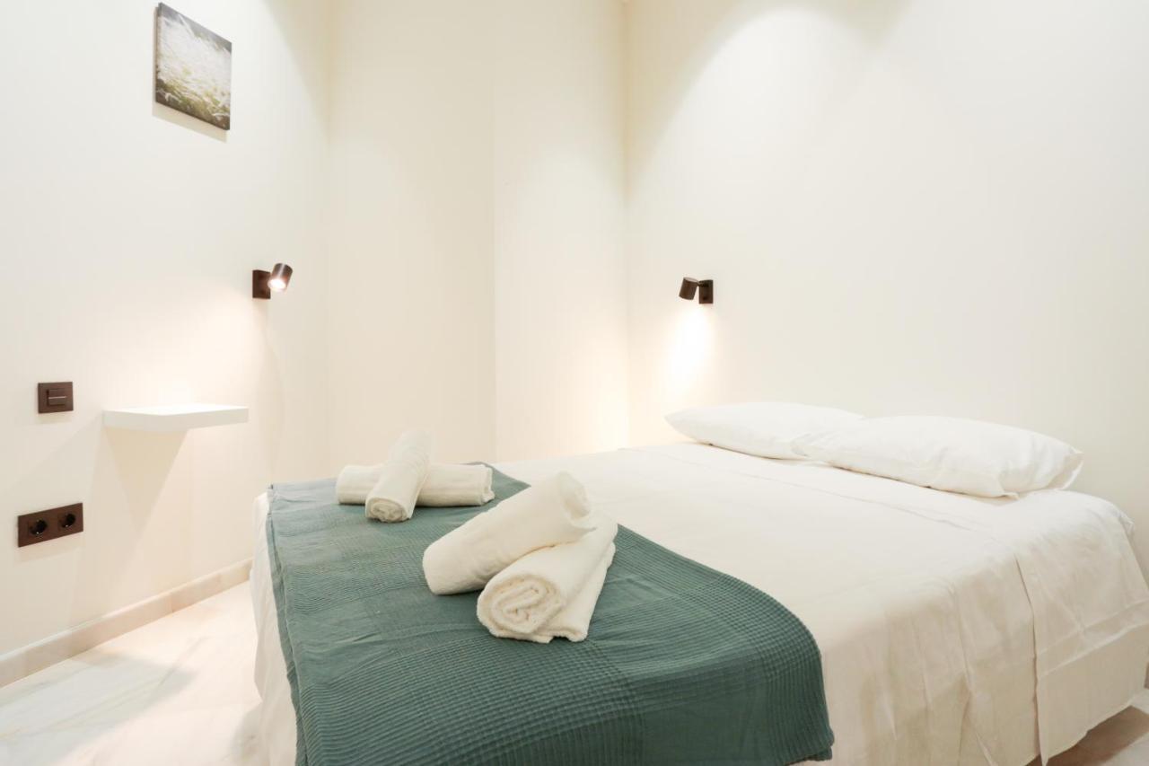 Monkeys Apartments Cervantes Севилья Экстерьер фото